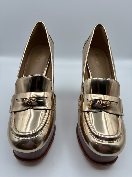Shoes - Michael Michael Kors Eden Loafer Pumps Pale Gold Metallic Leather Size 10